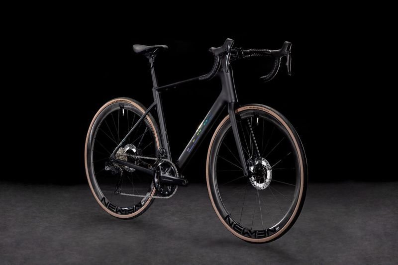 Cube Attain C:62 SLT carbon´n´rainbow – Bild 8