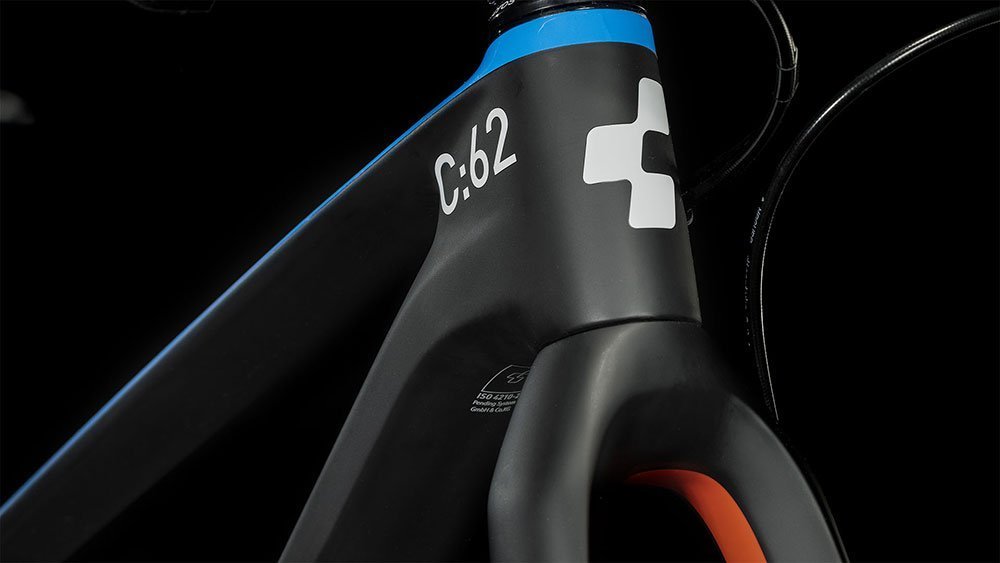 Cube Elite 240 C:62 Pro carbon´n´blue´n´red – Bild 7